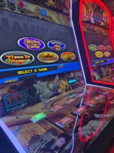 Máquina de casino con cúpula, vista frontal